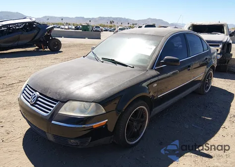 2002 Volkswagen Passat Glx z USA, uszkodzony, nr VIN WVWRH63B32P063300